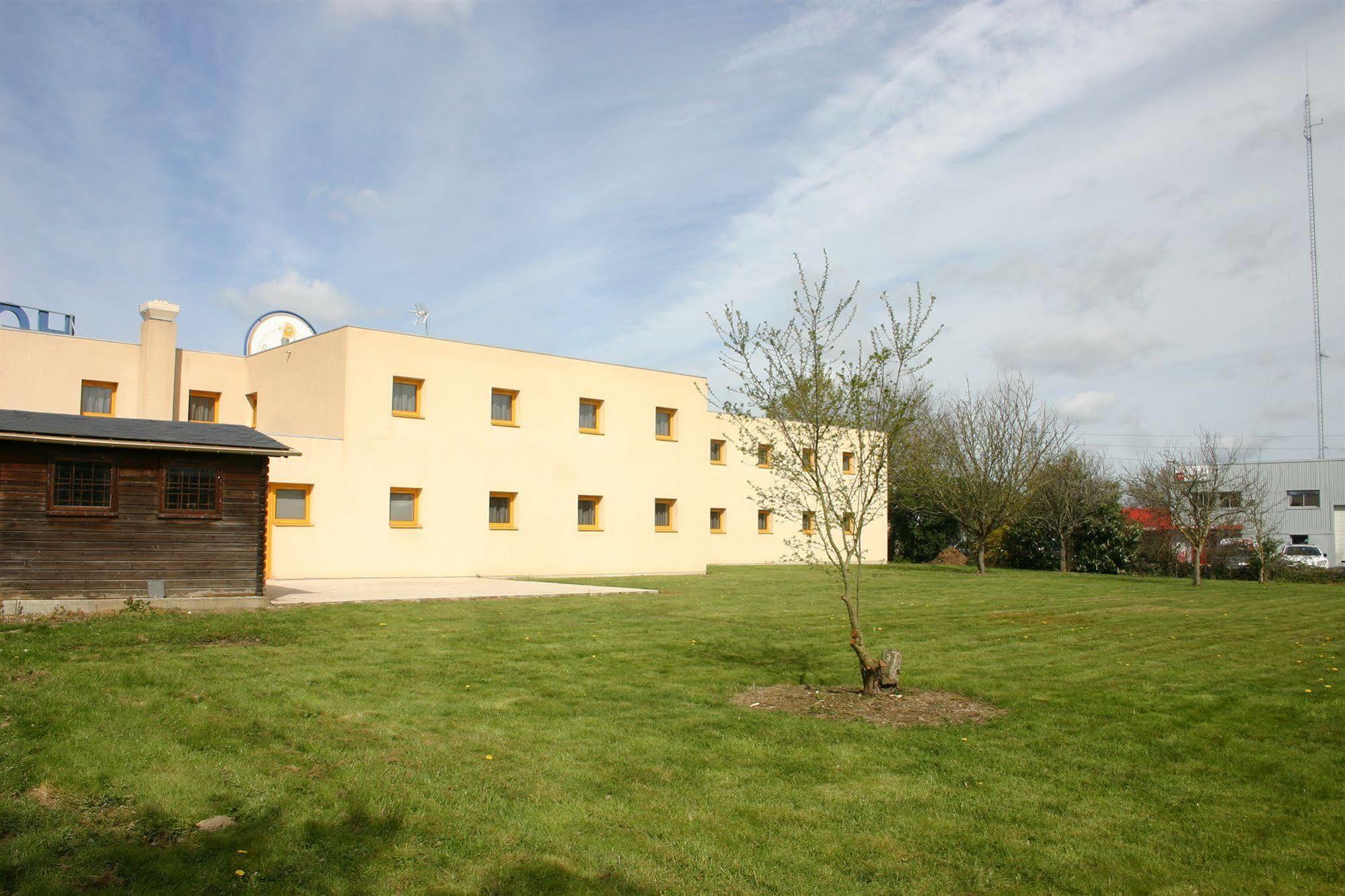 B&B Hotel Angers Parc Expos Verrieres-en-Anjou Bagian luar foto